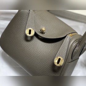 Hermès представляет новую расцветку сумки через плечо «Tin Grey» 