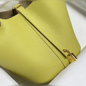 Сумка Hermès  Маленький желтый цыпленок Если вы достаточно хоро