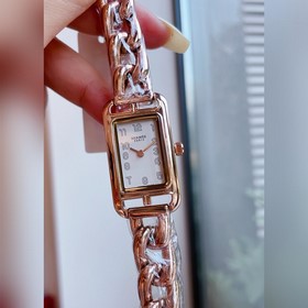 Женская серия NANTUCKET от Hermès С кварцевым механизмом, зеркал