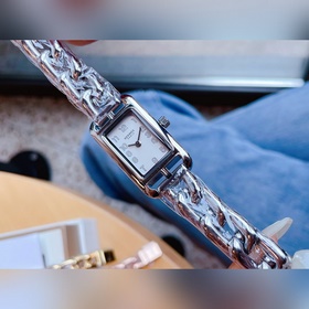 Женские часы Hermes серии NANTUCKET с кварцевым механизмом, зерка