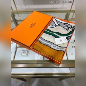 Hermès Треугольный платок «Четыре лошади колесница» Многофункцион