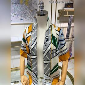 Hermès Треугольный платок «Четыре лошади колесница» Многофункцион
