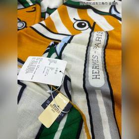 Hermès Треугольный платок «Четыре лошади колесница» Многофункцион
