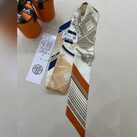 Hermès Twilly маленький шелковый платок, 100% шелк Этот небольшой
