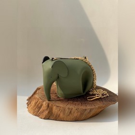 Mini сумка-слоник через плечо от Loewe Миниатюрный слоник и цепоч