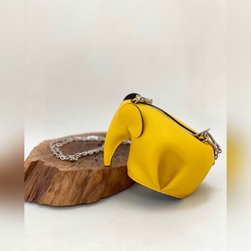 Mini сумка-слоник через плечо от Loewe Миниатюрный слоник и цепоч