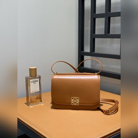 Новая коллекция Goya от Loewe Как только появилась, сразу стала п