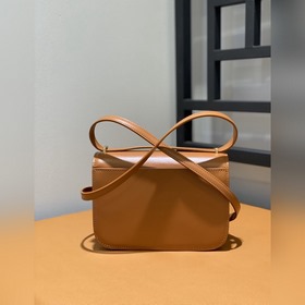 Новая коллекция Goya от Loewe Как только появилась, сразу стала п