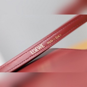 Новая коллекция Goya от Loewe Только что появилась появилась, как