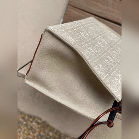 Новая сумка Cushion Tote от Loewe Высокое качество, практичность,