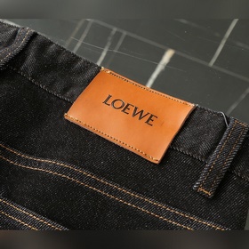 LOEWE Мужские брюки в стиле «business casual» Эти брюки высокого 