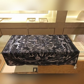 Louis Vuitton (Луи Виттен) Высококачественный шелковый платок в