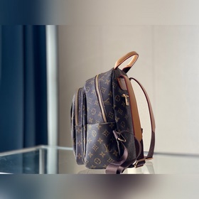 Новый рюкзак Lv Сумка-рюкзак в лаконичном практичном стиле, изго