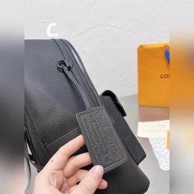Рюкзак LV Сделанный из ткани Monogram, этот рюкзак Hot Springs с