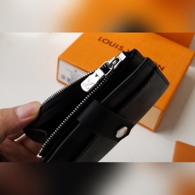 LV Модель M60451 Victorinem Кошелек Этот кошелек изготовлен из мя