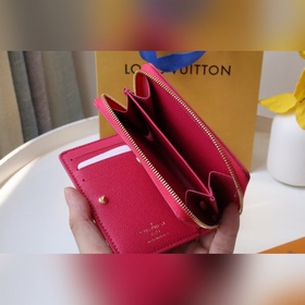 LV Специальная версия кошелька Lou Модель M81527 является частью 