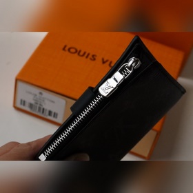 Короткий кошелек LV, модель M60451 Victorinem Этот кошелек изгот