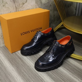 Бренд： LOUIS*VUITTON (Луи Виттон) Стандартный размер： мужской： 39