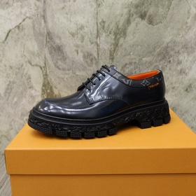 Бренд： LOUIS*VUITTON (Луи Виттон) Стандартный размер： мужской： 39