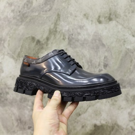 Бренд： LOUIS*VUITTON (Луи Виттон) Стандартный размер： мужской： 39