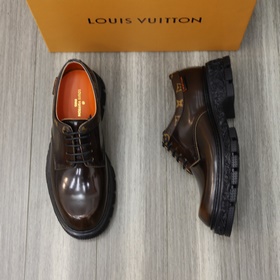 Бренд： LOUIS*VUITTON (Луи Виттон) Стандартный размер： мужской： 39