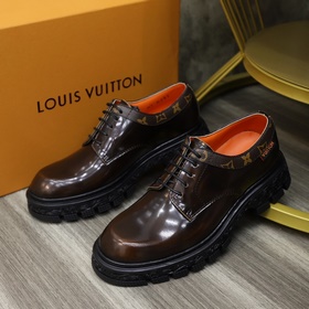 Бренд： LOUIS*VUITTON (Луи Виттон) Стандартный размер： мужской： 39