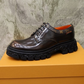 Бренд： LOUIS*VUITTON (Луи Виттон) Стандартный размер： мужской： 39
