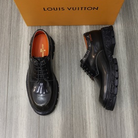 Бренд： LOUIS*VUITTON (Луи Виттон) Стандартный размер： мужской： 39
