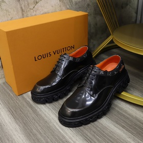 Бренд： LOUIS*VUITTON (Луи Виттон) Стандартный размер： мужской： 39