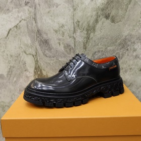 Бренд： LOUIS*VUITTON (Луи Виттон) Стандартный размер： мужской： 39
