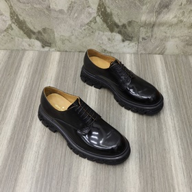 Бренд： LOUIS*VUITTON (Луи Виттон) Стандартный размер： мужской： 39