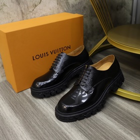 Бренд： LOUIS*VUITTON (Луи Виттон) Стандартный размер： мужской： 39