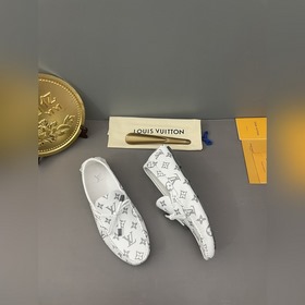 LV (Louis Vuitton) высококачественная обувь из кожи ослика. Класс