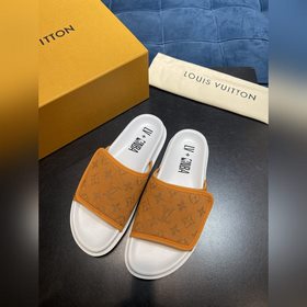 LV Trainer Сандалииз кожи теленка первого слоя, легкие и удобные.