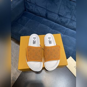 LV Trainer Сандалииз кожи теленка первого слоя, легкие и удобные.
