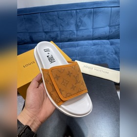 LV Trainer Сандалииз кожи теленка первого слоя, легкие и удобные.
