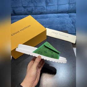 LV Trainer Сандалииз кожи теленка первого слоя, легкие и удобные.