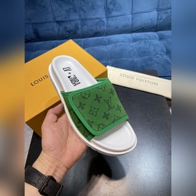 LV Trainer Сандалииз кожи теленка первого слоя, легкие и удобные.