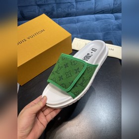LV Trainer Сандалииз кожи теленка первого слоя, легкие и удобные.