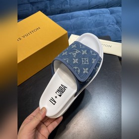 LV Trainer Сандалииз кожи теленка первого слоя, легкие и удобные.