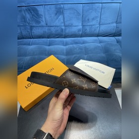 LV Trainer Сандалииз кожи теленка первого слоя, легкие и удобные.