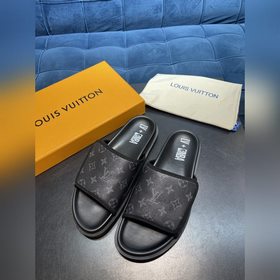 LV Trainer Сандалииз кожи теленка первого слоя, легкие и удобные.