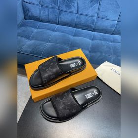 LV Trainer Сандалииз кожи теленка первого слоя, легкие и удобные.