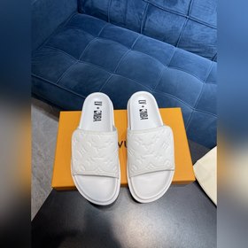 LV Trainer Сандалииз кожи теленка первого слоя, легкие и удобные.