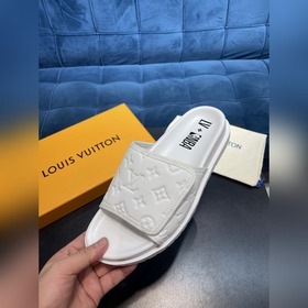LV Trainer Сандалииз кожи теленка первого слоя, легкие и удобные.