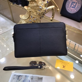 Новейшая сумка LOUIS VUITTON (Луи Виттон) отличается не только пр