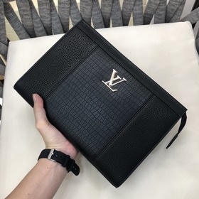 LV сумочка из импортной кожи специальной подкладкой. Качественная