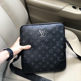 Мужская сумка через плечо LV в классическом исполнении. Оригиналь
