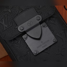 LV S-Lock Vertical мини-сумка Элегантная кожа Taurillon с тиснены