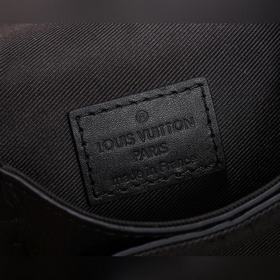 LV S-Lock Vertical мини-сумка Элегантная кожа Taurillon с тиснены
